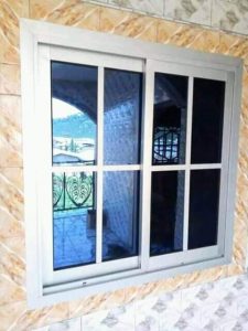 fenêtre sur mesure à Saint-Apollinaire-de-Rias